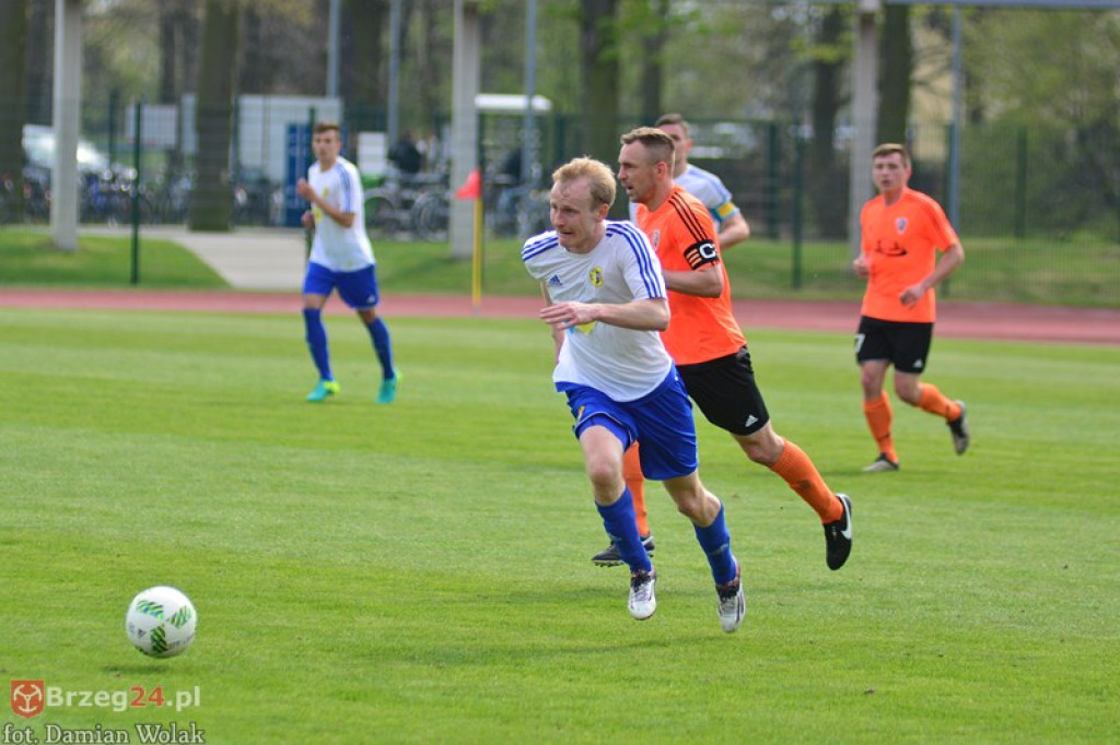 Bezbramkowy remis w derbach. Podział punktów w Brzegu [foto]