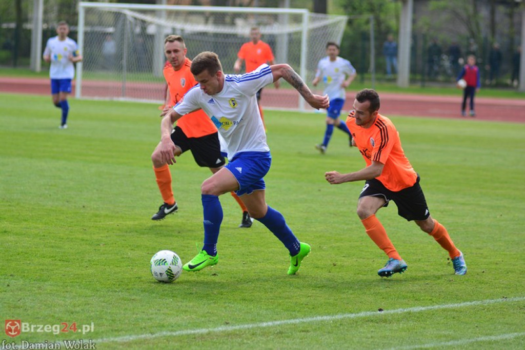 Bezbramkowy remis w derbach. Podział punktów w Brzegu [foto]