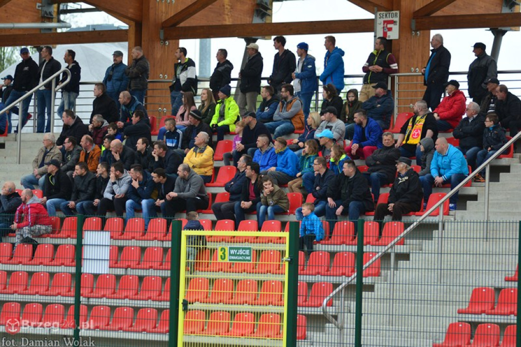 Bezbramkowy remis w derbach. Podział punktów w Brzegu [foto]