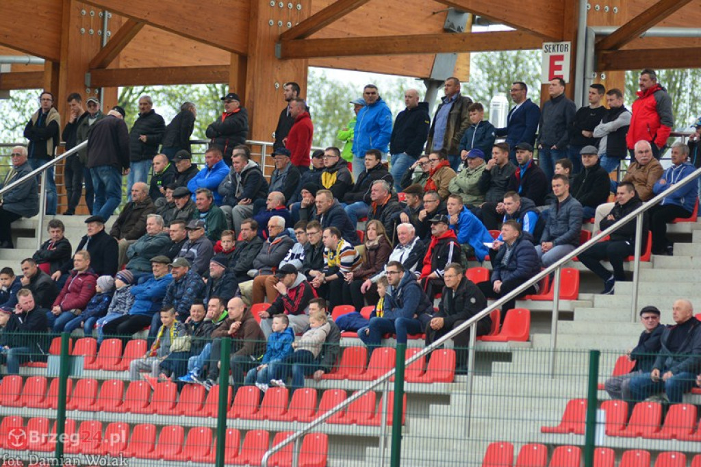 Bezbramkowy remis w derbach. Podział punktów w Brzegu [foto]