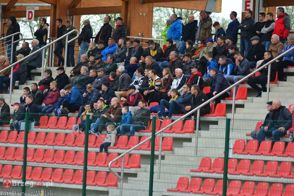 Bezbramkowy remis w derbach. Podział punktów w Brzegu [foto]
