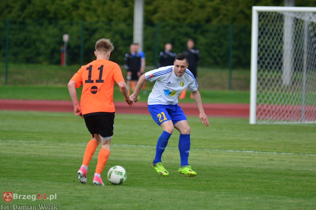 Bezbramkowy remis w derbach. Podział punktów w Brzegu [foto]