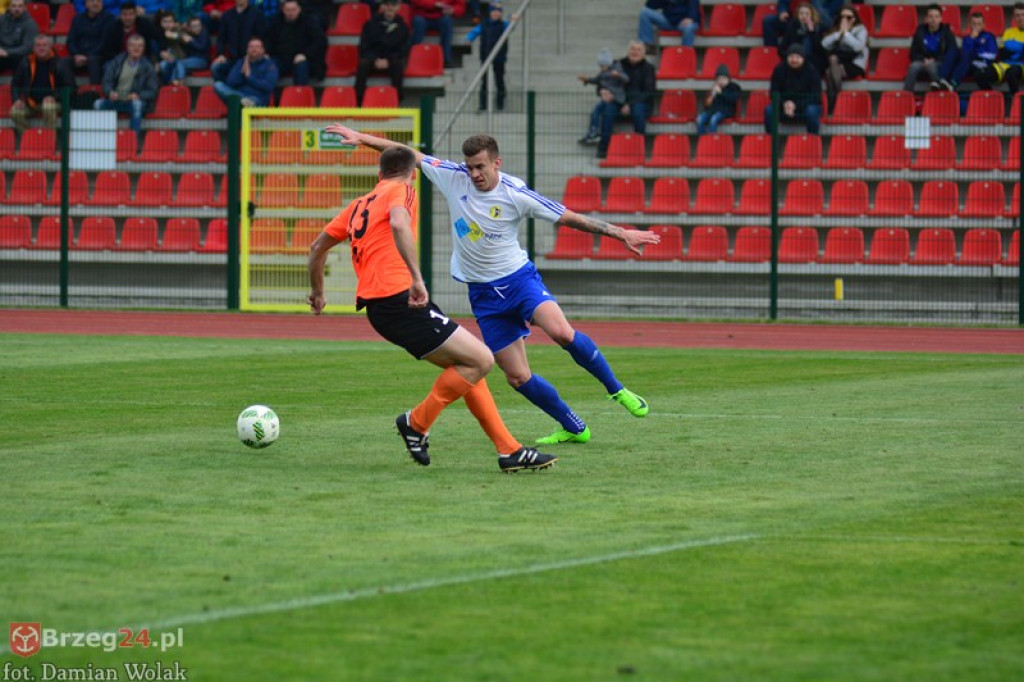 Bezbramkowy remis w derbach. Podział punktów w Brzegu [foto]