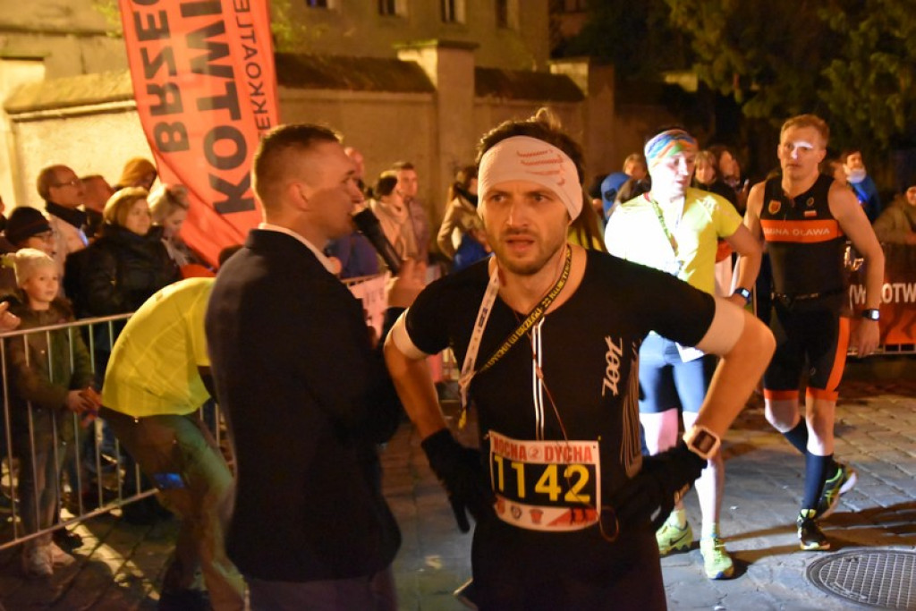 Kamil Karbowiak z Brzegu wygrał 2. Nocną Dychę!