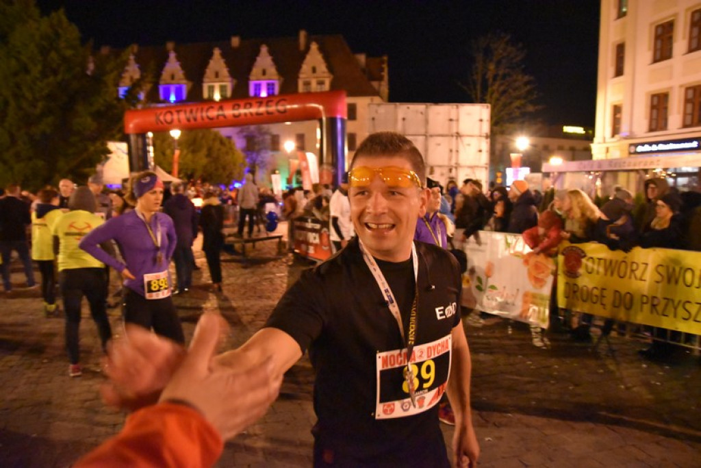 Kamil Karbowiak z Brzegu wygrał 2. Nocną Dychę!