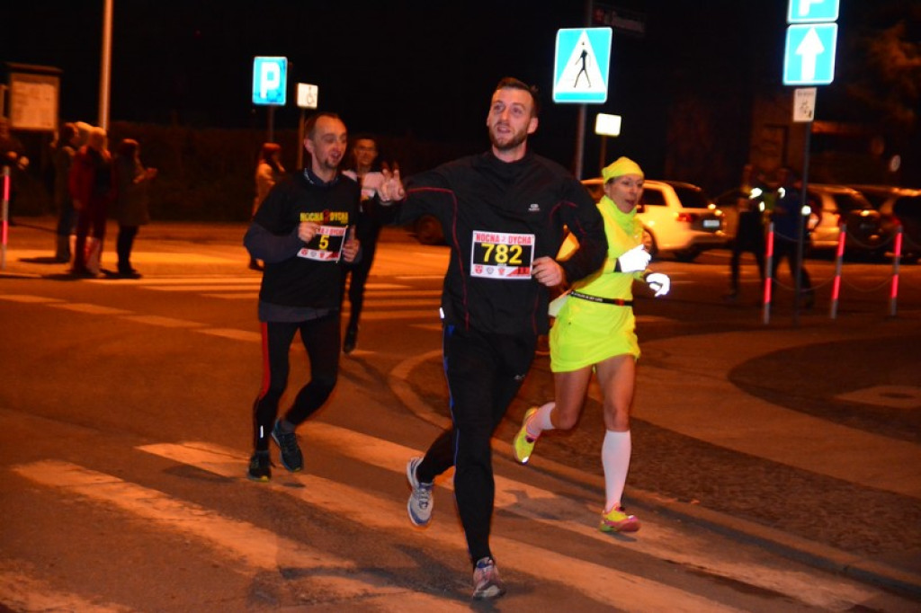 Kamil Karbowiak z Brzegu wygrał 2. Nocną Dychę!