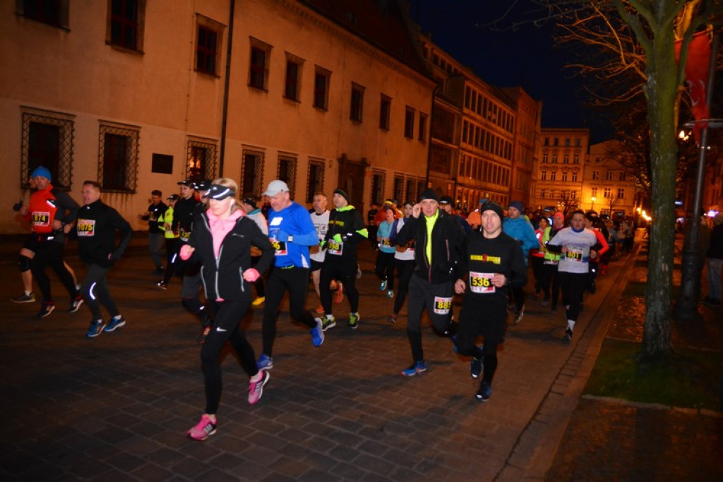 Kamil Karbowiak z Brzegu wygrał 2. Nocną Dychę!