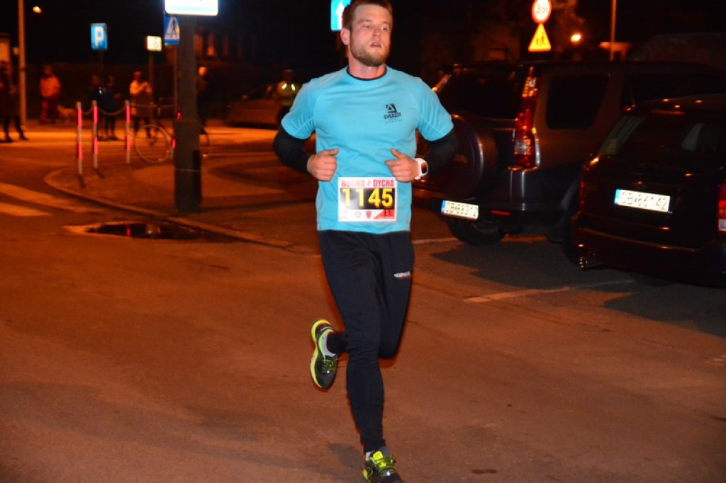 Kamil Karbowiak z Brzegu wygrał 2. Nocną Dychę!