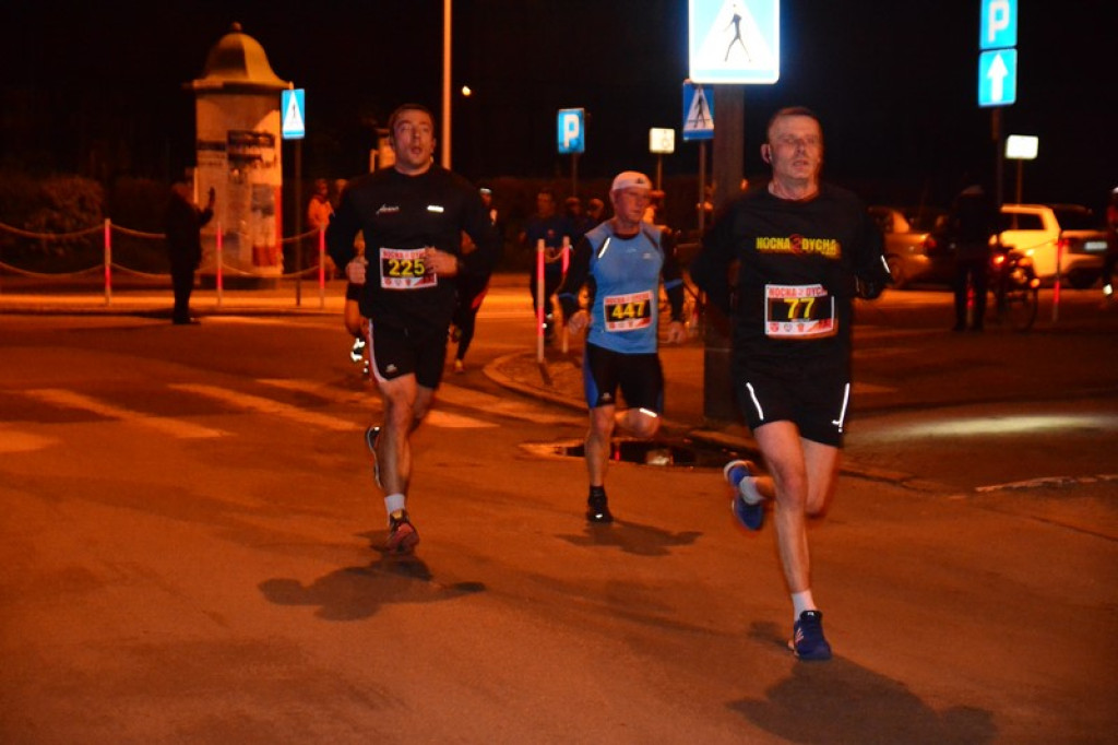 Kamil Karbowiak z Brzegu wygrał 2. Nocną Dychę!