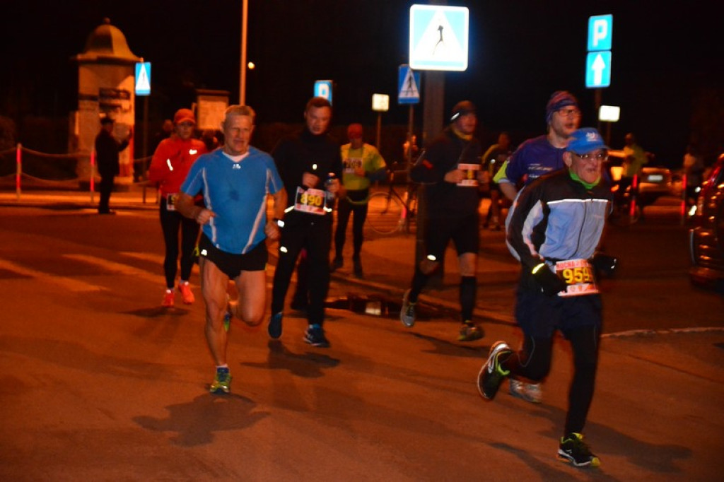 Kamil Karbowiak z Brzegu wygrał 2. Nocną Dychę!