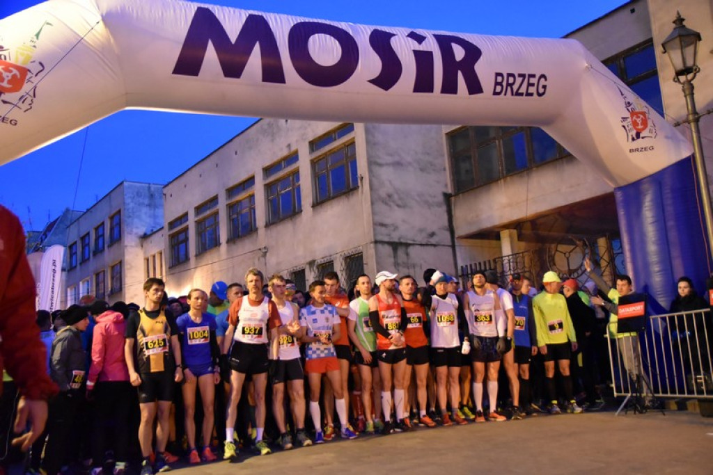 Kamil Karbowiak z Brzegu wygrał 2. Nocną Dychę!