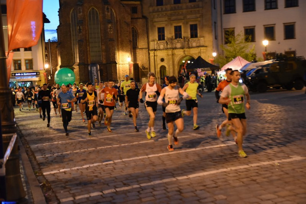 Kamil Karbowiak z Brzegu wygrał 2. Nocną Dychę!