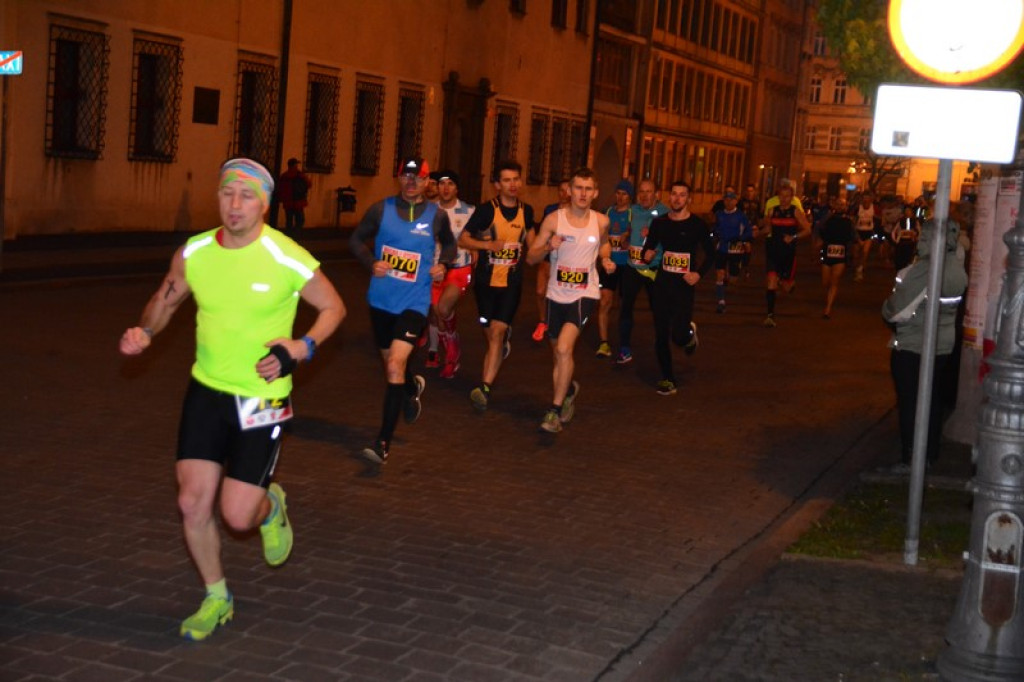 Kamil Karbowiak z Brzegu wygrał 2. Nocną Dychę!