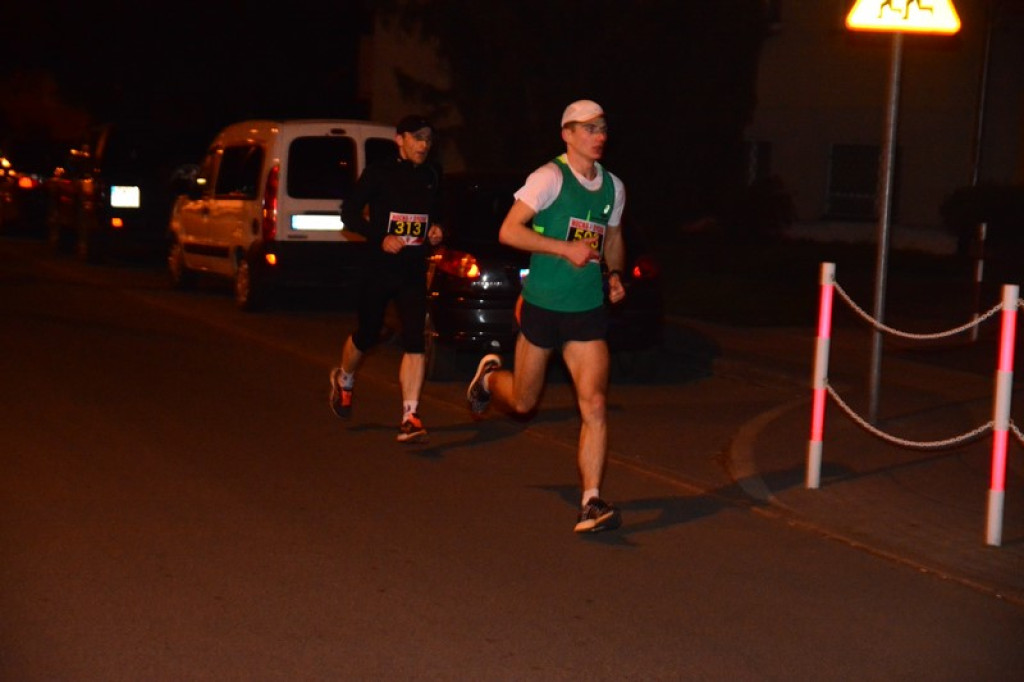 Kamil Karbowiak z Brzegu wygrał 2. Nocną Dychę!