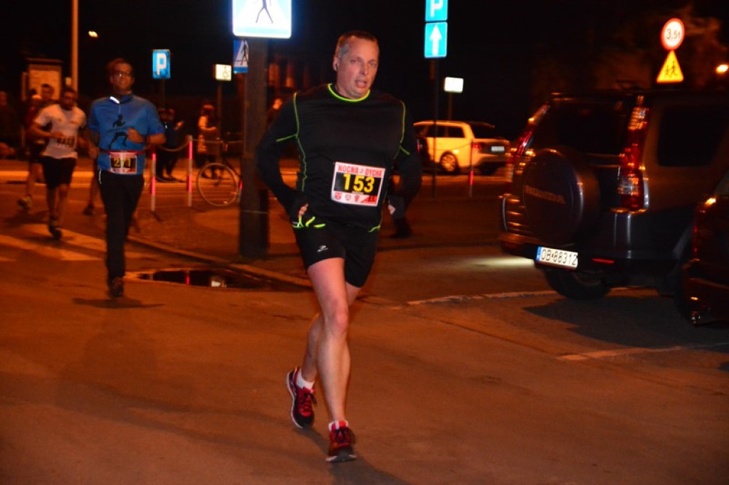 Kamil Karbowiak z Brzegu wygrał 2. Nocną Dychę!