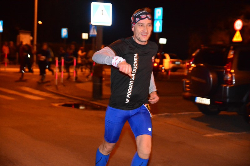 Kamil Karbowiak z Brzegu wygrał 2. Nocną Dychę!