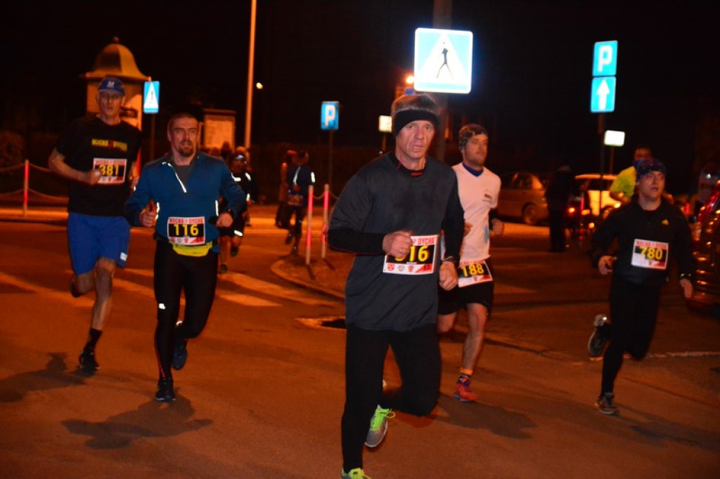 Kamil Karbowiak z Brzegu wygrał 2. Nocną Dychę!