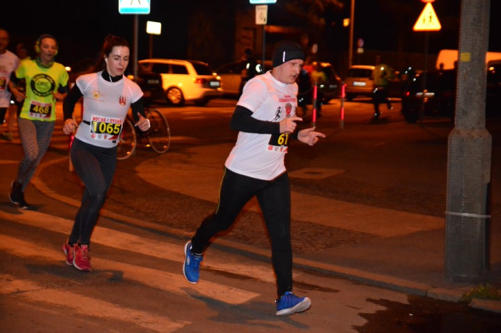 Kamil Karbowiak z Brzegu wygrał 2. Nocną Dychę!