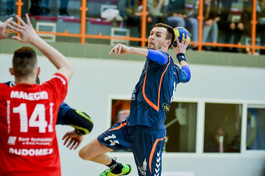 Akademicy ponownie lepsi od Olimpu