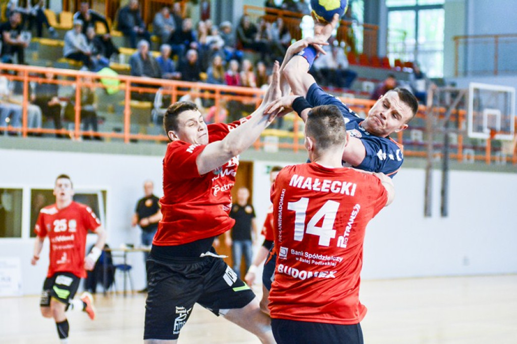 Akademicy ponownie lepsi od Olimpu