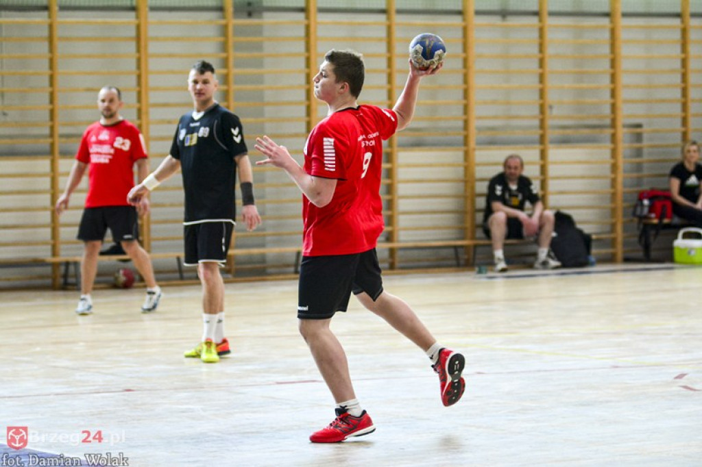 Stal Zawadzkie ponownie zwycięża w turnieju o Puchar Grodkowa