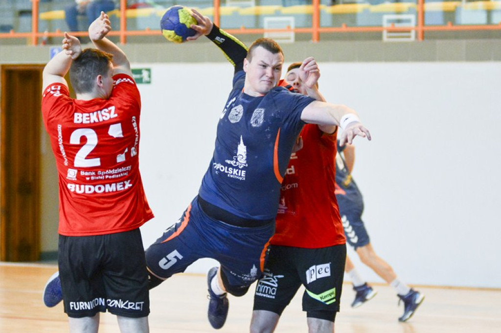 Akademicy ponownie lepsi od Olimpu