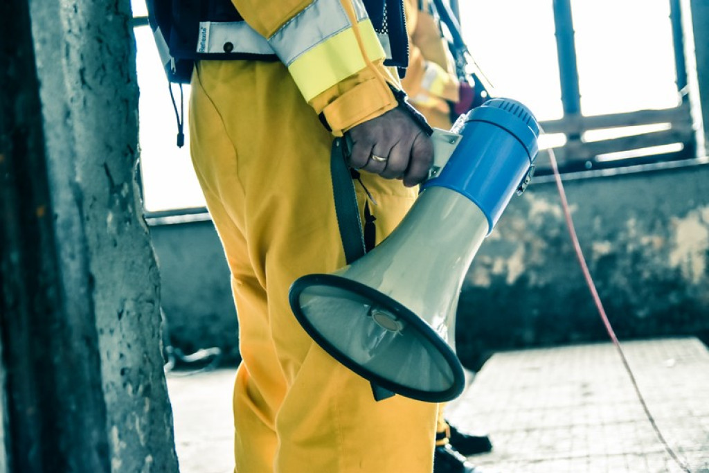 Wybuch gazu w starej gorzelni w Mąkoszycach. Strażacy prowadzili trzydniowe ćwiczenia [foto + wideo]