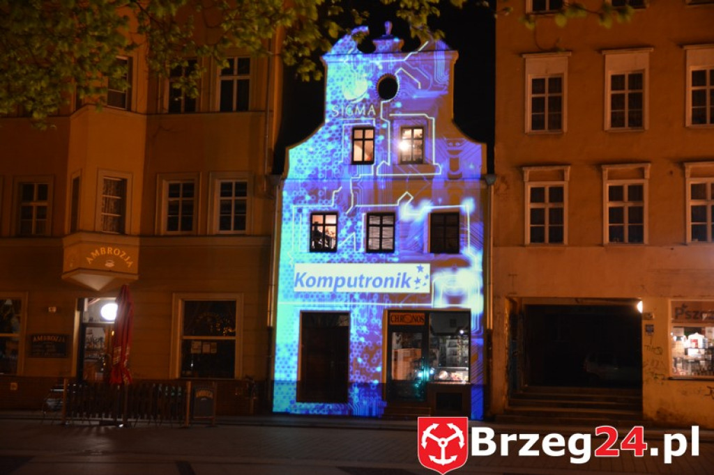 Dni Księstwa Brzeskiego 2017. Pomagamy Sandrze Borcuch - Iluminacja kamienicy przy ulicy Długiej. [Foto i video]