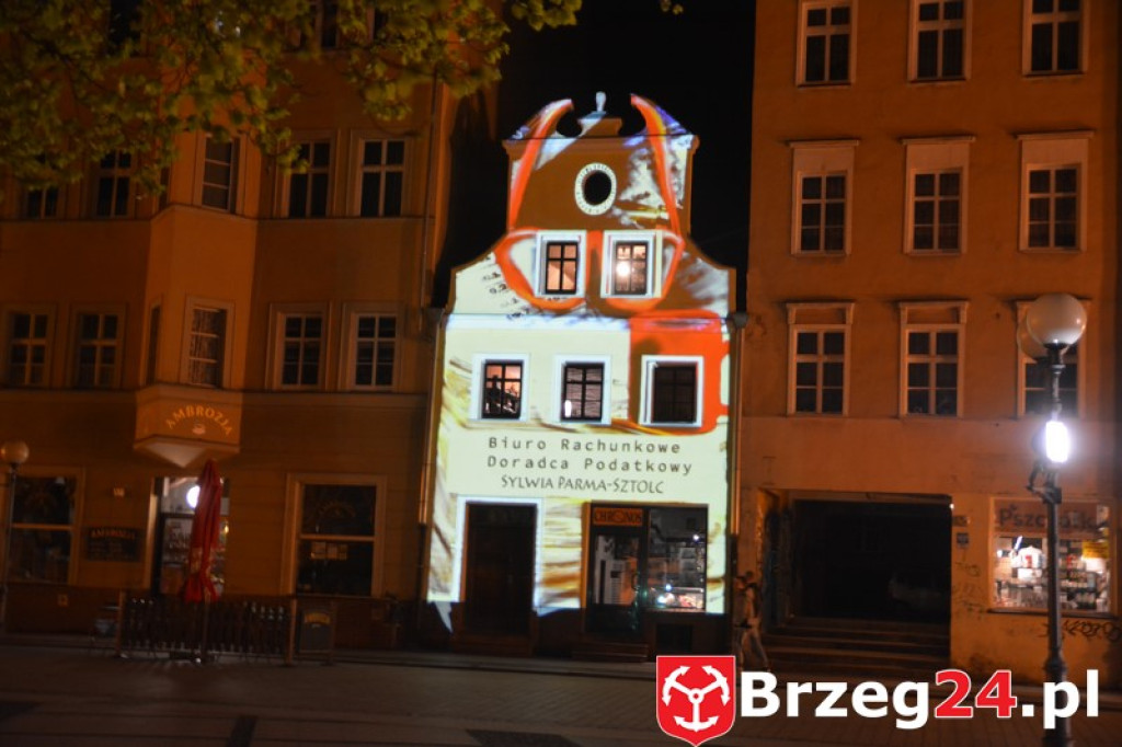 Dni Księstwa Brzeskiego 2017. Pomagamy Sandrze Borcuch - Iluminacja kamienicy przy ulicy Długiej. [Foto i video]