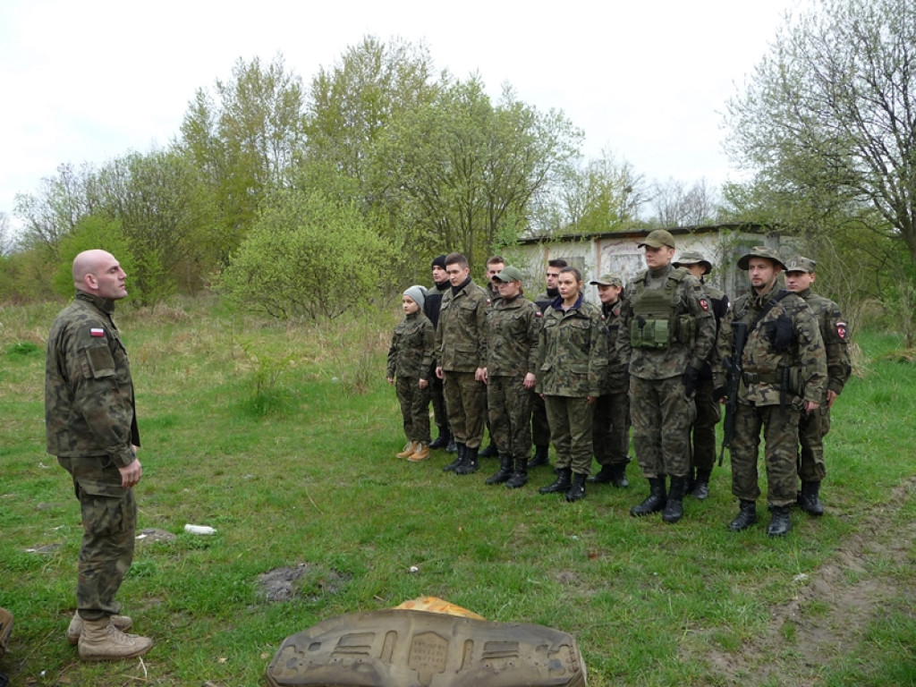 Doskonalenie umiejętności przez młodych strzelców Związku Strzeleckiego OSW 