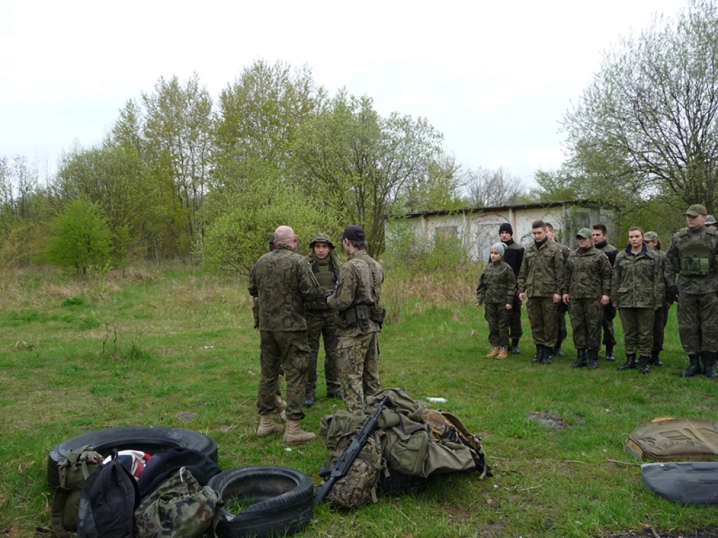 Doskonalenie umiejętności przez młodych strzelców Związku Strzeleckiego OSW 