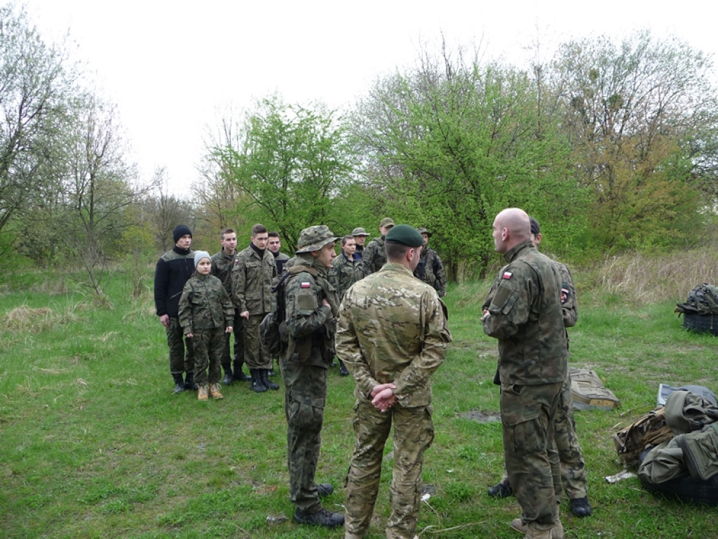 Doskonalenie umiejętności przez młodych strzelców Związku Strzeleckiego OSW 
