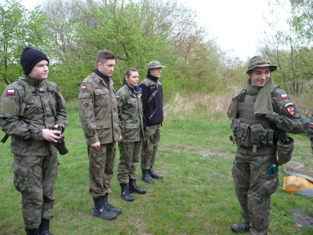 Doskonalenie umiejętności przez młodych strzelców Związku Strzeleckiego OSW 