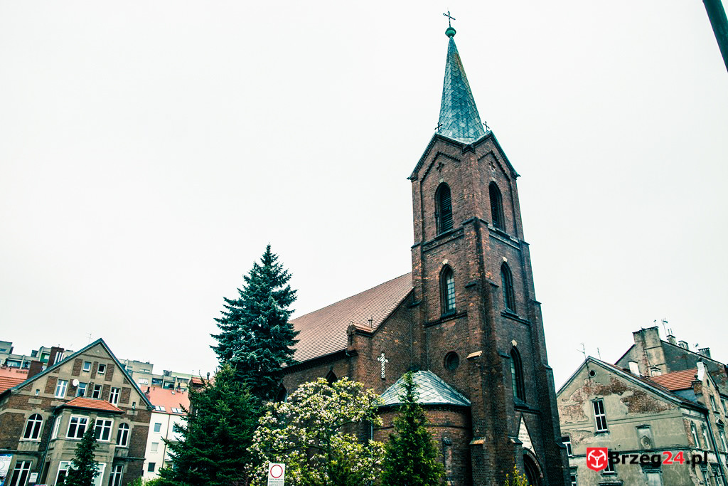 W Brzegu biją dzwony odlane w Bochum, czyli kawałek historii o kościele ewangelicko-augsburskim w Brzegu