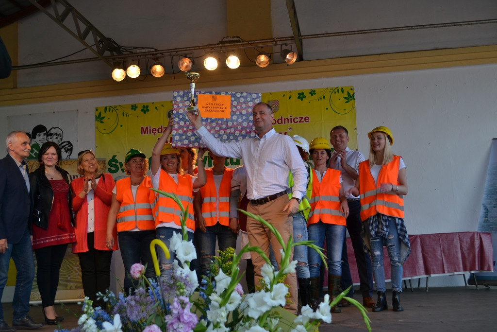 Gmina Lewin Brzeski najlepsza w powiecie!