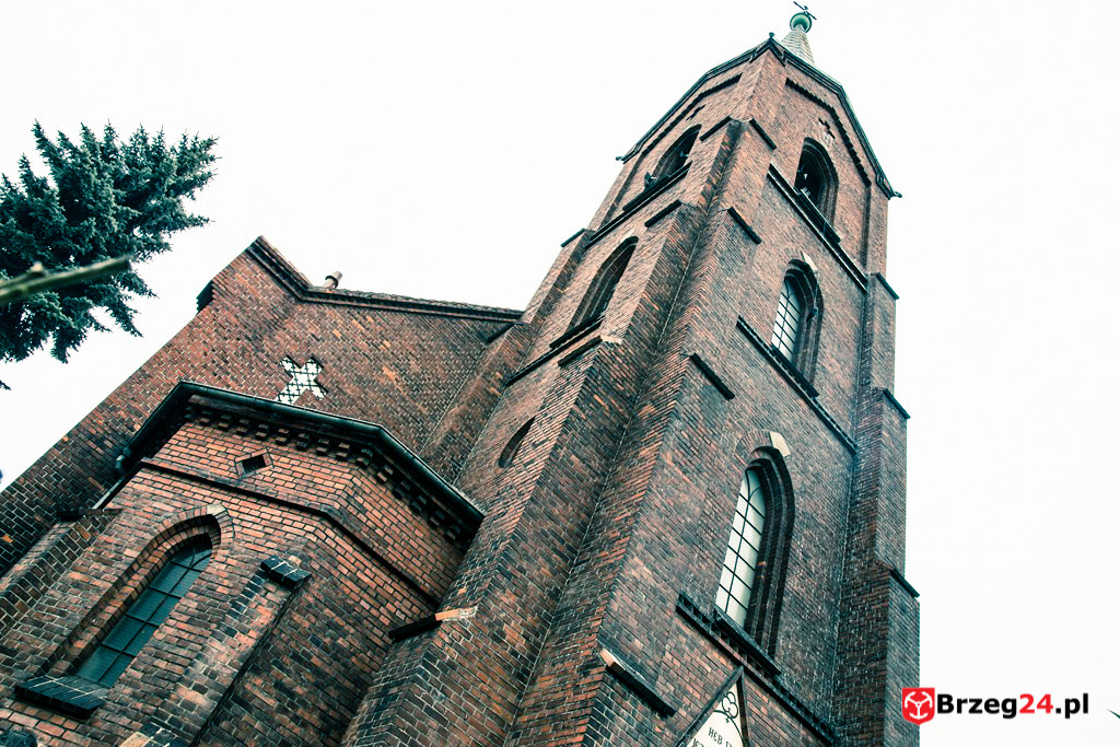 W Brzegu biją dzwony odlane w Bochum, czyli kawałek historii o kościele ewangelicko-augsburskim w Brzegu