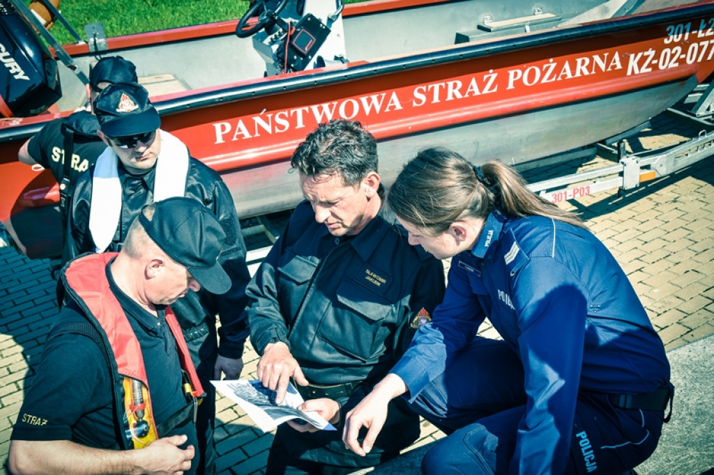 Płetwonurkowie przeczesują Odrę. Kolejny dzień poszukiwań 22-letniego Damiana