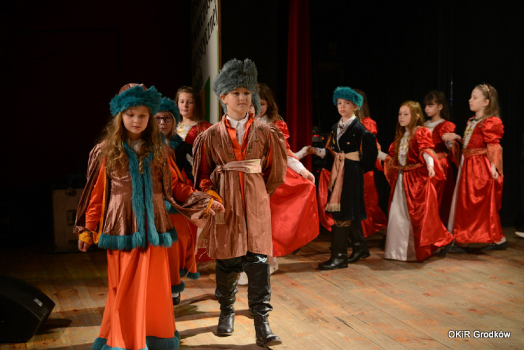 Powiatowy Festiwal Twórczości Artystycznej szkół w Grodkowie [fotorelacja]