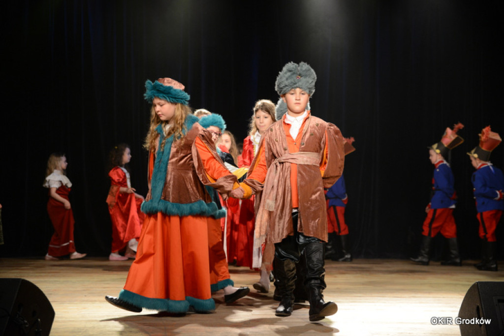 Powiatowy Festiwal Twórczości Artystycznej szkół w Grodkowie [fotorelacja]