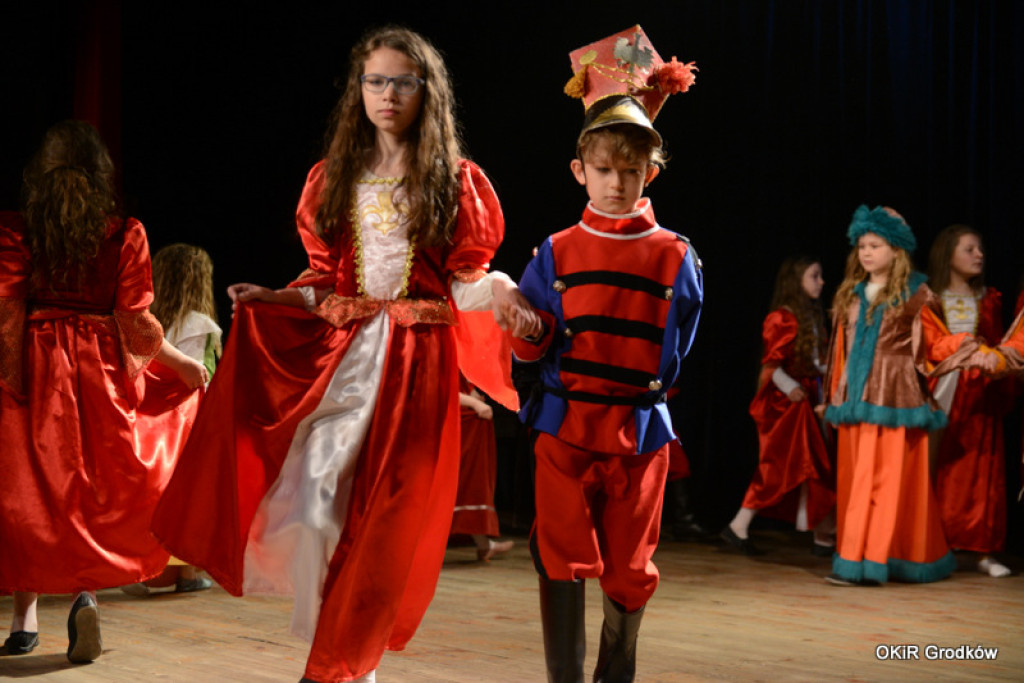Powiatowy Festiwal Twórczości Artystycznej szkół w Grodkowie [fotorelacja]