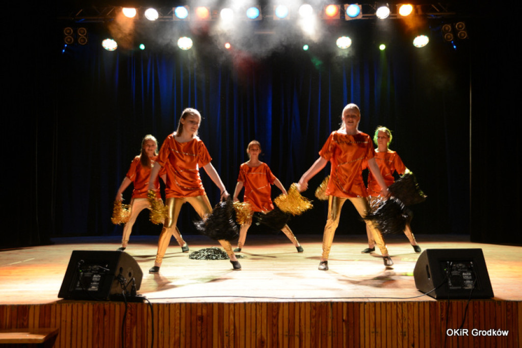 Powiatowy Festiwal Twórczości Artystycznej szkół w Grodkowie [fotorelacja]
