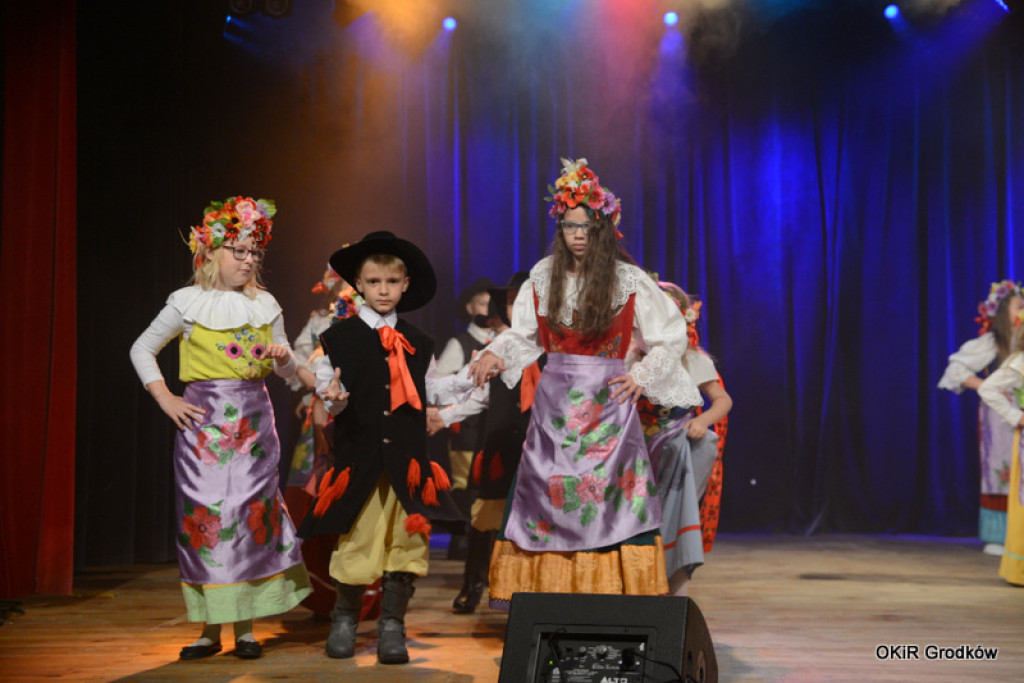 Powiatowy Festiwal Twórczości Artystycznej szkół w Grodkowie [fotorelacja]