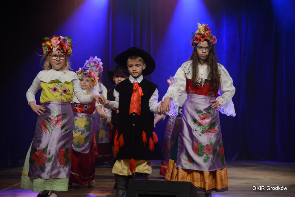 Powiatowy Festiwal Twórczości Artystycznej szkół w Grodkowie [fotorelacja]