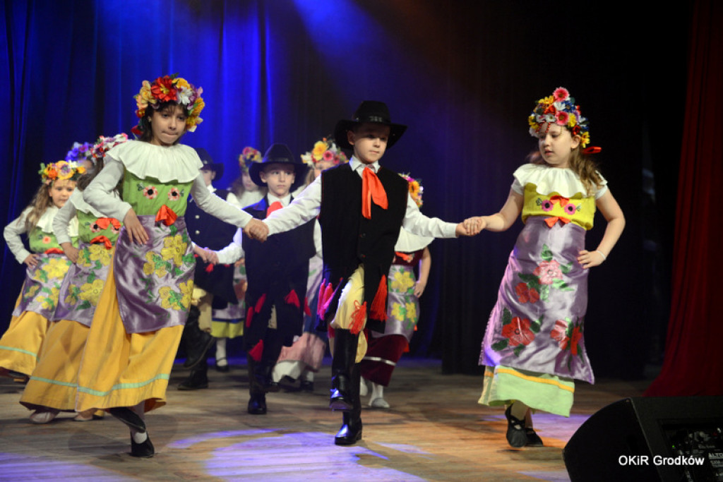 Powiatowy Festiwal Twórczości Artystycznej szkół w Grodkowie [fotorelacja]