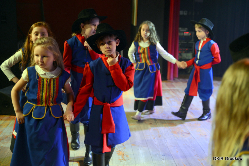 Powiatowy Festiwal Twórczości Artystycznej szkół w Grodkowie [fotorelacja]