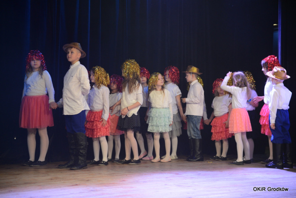 Powiatowy Festiwal Twórczości Artystycznej szkół w Grodkowie [fotorelacja]