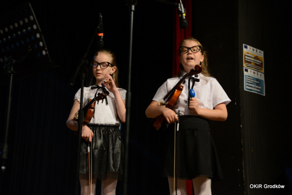 Powiatowy Festiwal Twórczości Artystycznej szkół w Grodkowie [fotorelacja]