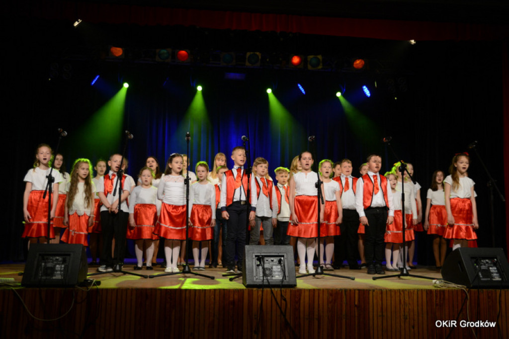 Powiatowy Festiwal Twórczości Artystycznej szkół w Grodkowie [fotorelacja]