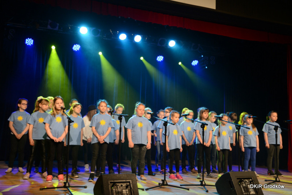 Powiatowy Festiwal Twórczości Artystycznej szkół w Grodkowie [fotorelacja]