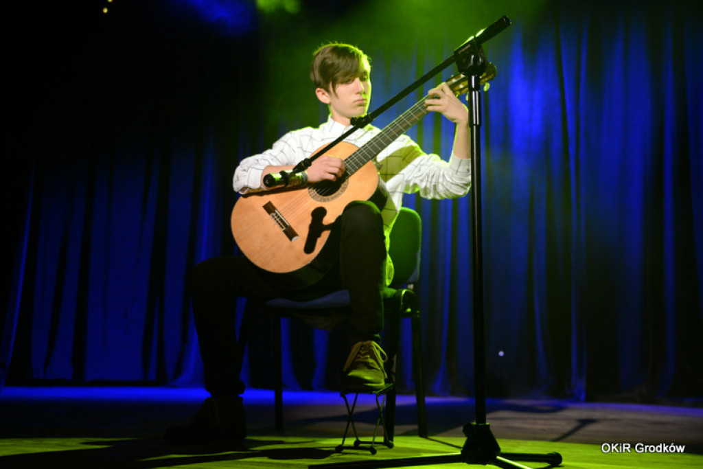 Powiatowy Festiwal Twórczości Artystycznej szkół w Grodkowie [fotorelacja]